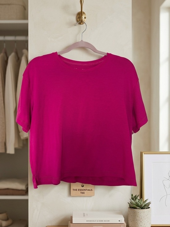 Xersion Tops - Xersion Boxy Short Sleeve Cropped Tee in Fuchsia Pink